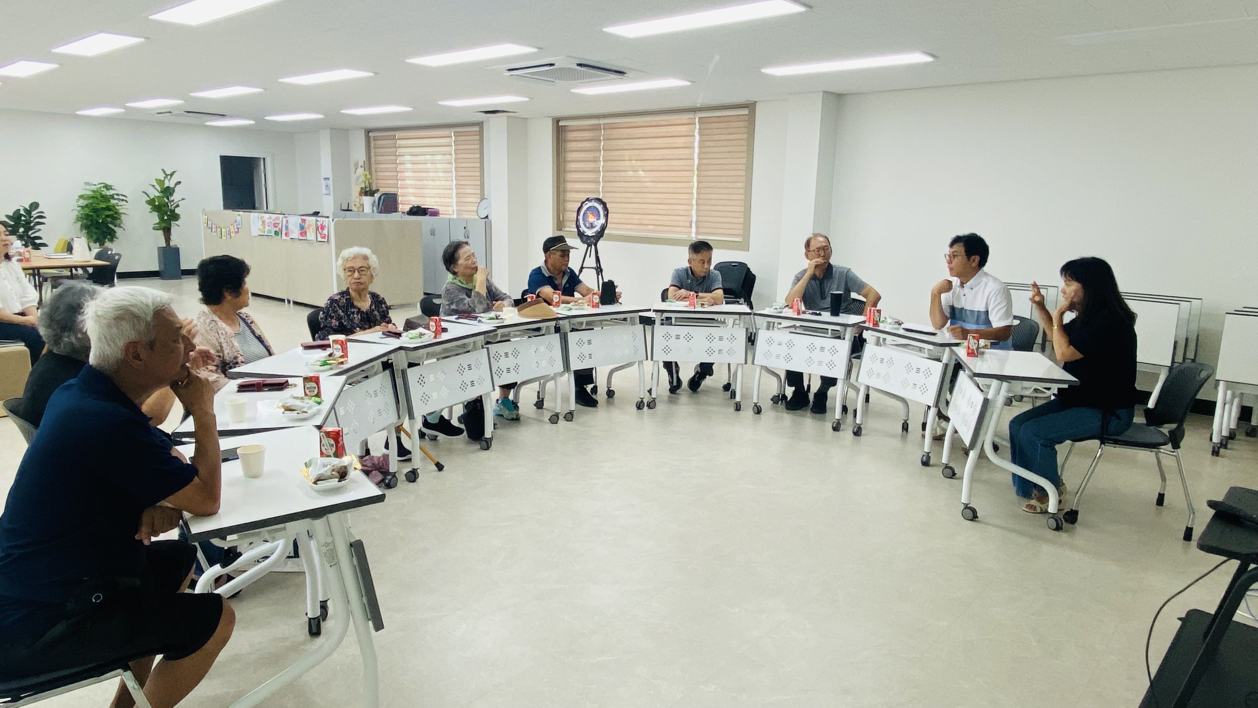 농아인어르신 쉼마루 프로그램(월) 뉴스따라잡기